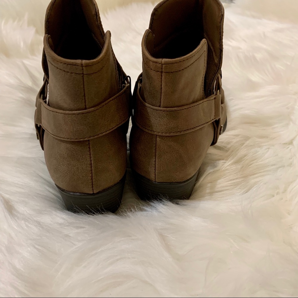 Daisy Fuentes “Winifer” Faux Leather Booties - Picture 2 of 7